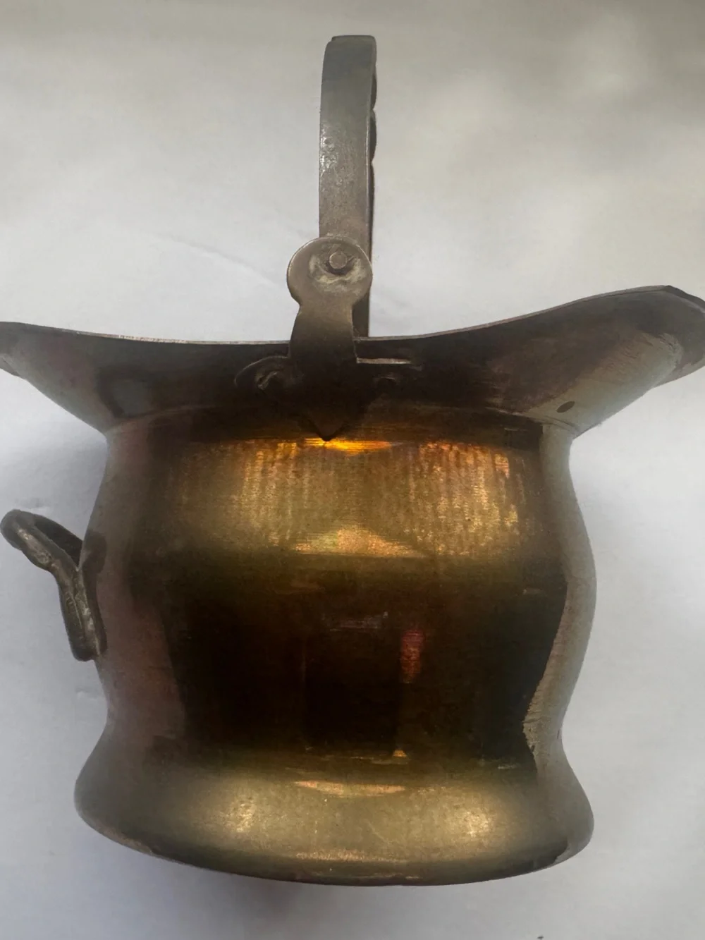 Vintage Solid Brass Coal Scuttle Basket Bucket Swing Handle 7” Fireplace Decor